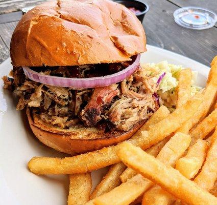 The full size pulled pork sandwich - outstanding!