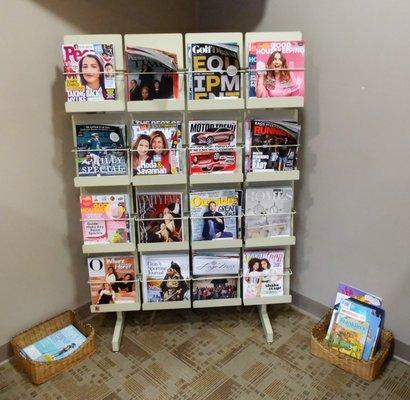 There is a good selection of magazines and such to read while waiting.  Photo taken February 13, 2018.