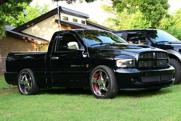 2005 SRT 10