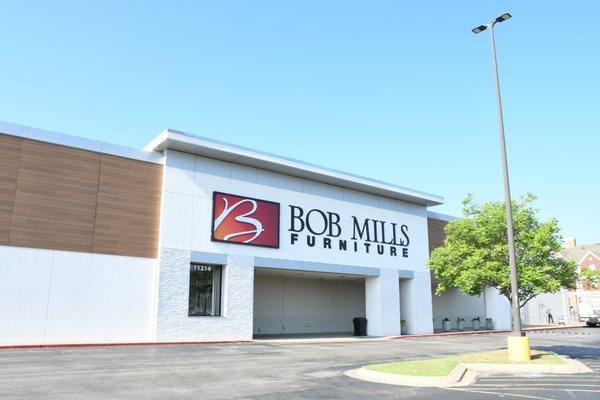 Bob Mills Furniture, Tulsa, Oklahoma - Storefront