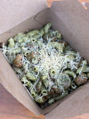 pesto mac with chicken and andouille