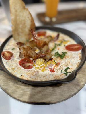 Shrimp and Smoked Gouda Cheese Grits