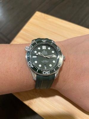 Green Seamaster on rubber strap