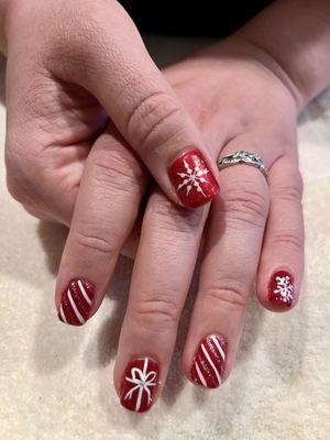 Hand painted Christmas Nails (the picture does this work of art by Donna no justice).