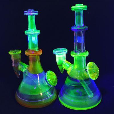 Beautiful uv glass rig by Griffin Glass & Tools