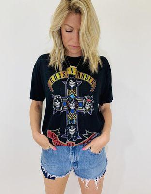 Everyone needs this Guns N Roses Vintage Tee!