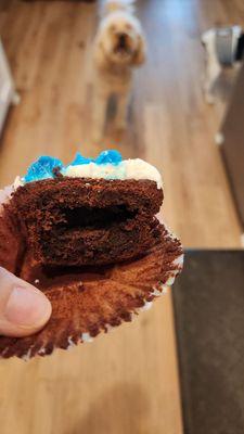 Chocolate Cupcake with vanilla frosting (small)