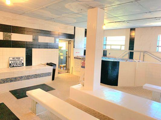 Enjoy the warmth of our facilities. Our shower area doubles as a relaxation common room.