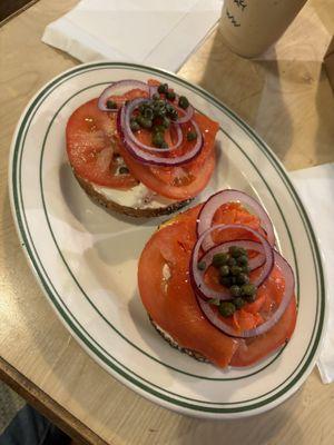 Lox bagel!! Yum yum ~~