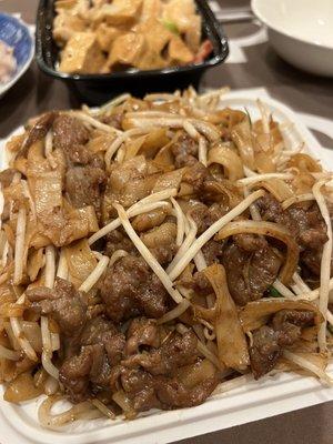 Beef chow fun