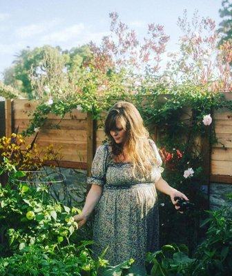 Growing things. 
 Couldn't be happier for @thumbelina_greenleaf and her new beautiful baby.