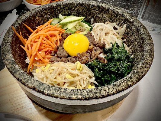 Dolsot Bimbimbap