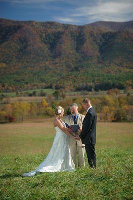 Cades Cove elopements wedding ceremony