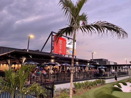 Restaurant and bar area