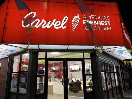 New Carvel in Flushing and they're open everyday until 10:30pm!