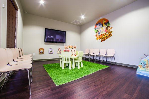 Enjoy our waiting room at Smile Safari