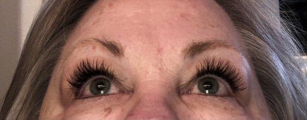 Natural lashes