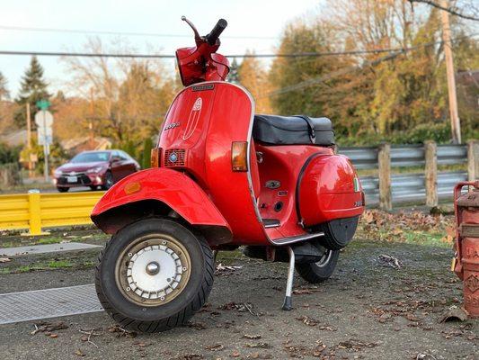 We work on vintage and modern scooters!