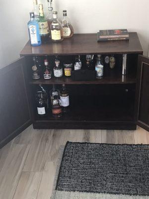 Bar cabinet