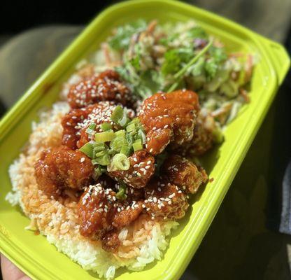 Rice bowl with crispy mala orange chicken