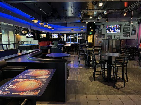 Arena Sports Grill & Bar