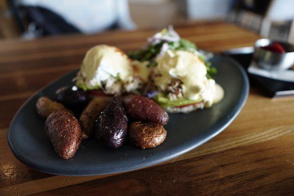 Vista crab benedict with peewee potatoes