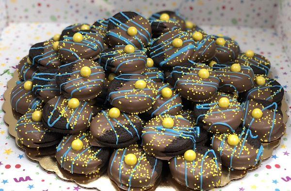 Chocolate Dipped Oreos