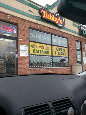 this is the best Tubby's in Detroit on 8 Mile near Coolidge check them out