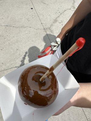 Caramel apple