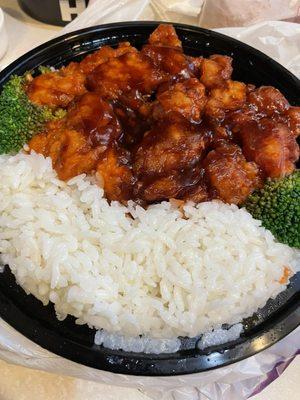 General Tso chicken with white rice