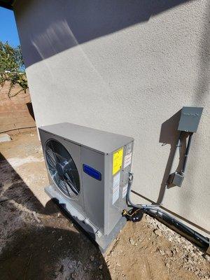 High efficiency heat pump system installed in the city of Tustin!