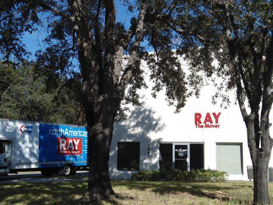 Ray the Mover Air-Conditioned warehouse in Naples, FL