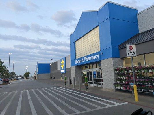 Walmart Supercenter, Hannibal