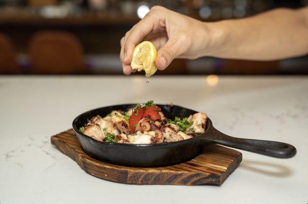 Polvo Grelhado Appetizer - Sizzling Sauteed Octopus in Garlic Sauce