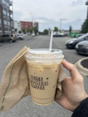 Vanilla iced latte