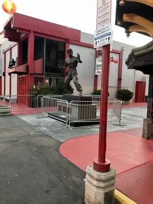 Bruce Lee Statue