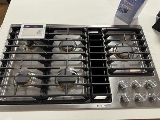 Jenn Air cooktop with down venting