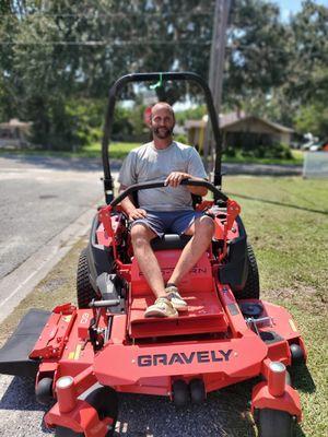 Congratulations Gerry on the purchase of your new Gravely Pro-Turn 660 with Stephanie Wade!