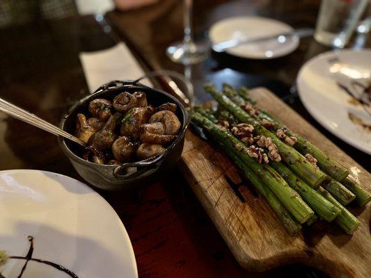 Sautéed Mushrooms and Grilled Asparagus