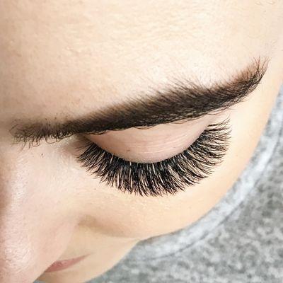 Russian volume lash extensions