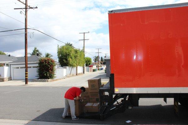 Extra large liftgates that can hold up to 3600lbs