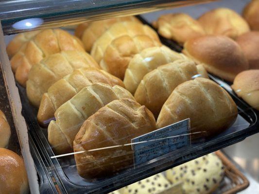 Custard cream bread