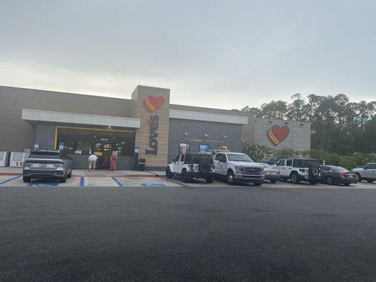 Love's store and rest stop for professional truck drivers