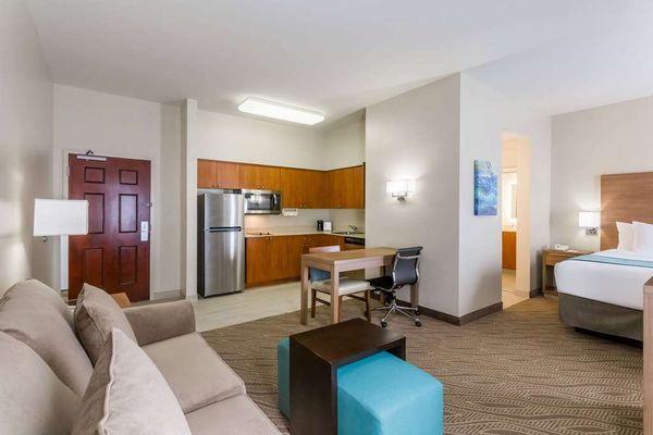 Hawthorn Extended Stay By Wyndham Naples