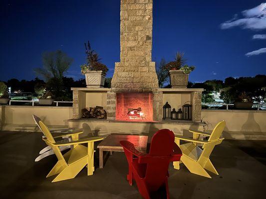 Outdoor fireplace