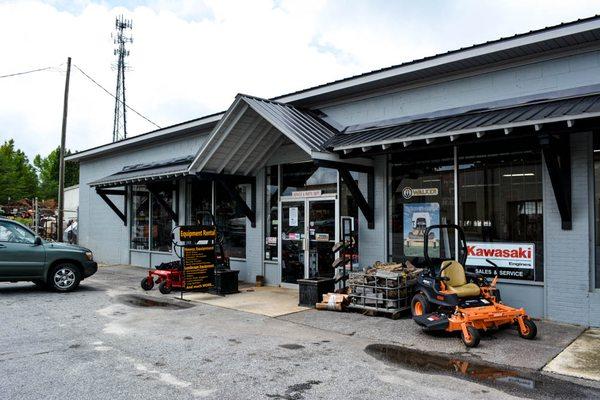 Landscapers Supply & ACE Hardware of Easley