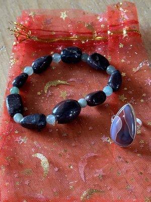 My finds, a beautiful agate ring and bloodstone bracelet.