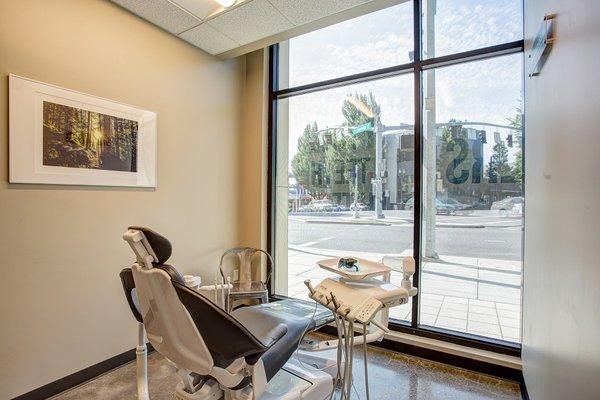 Dental chair at Portland dentist Timber Dental East Burnside with a view of E Burnside St & SE Sandy Blvd intersection