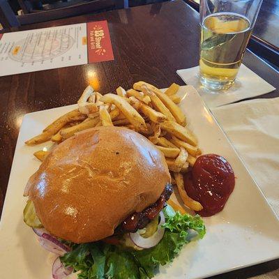 Gyde Park Wagyu Burger with fries and a cold bud light!