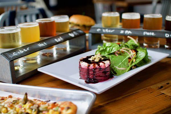 Savor freshly brewed tap beers and delicious bites | Restro-brewery for Craft beer lovers in Sunnyvale